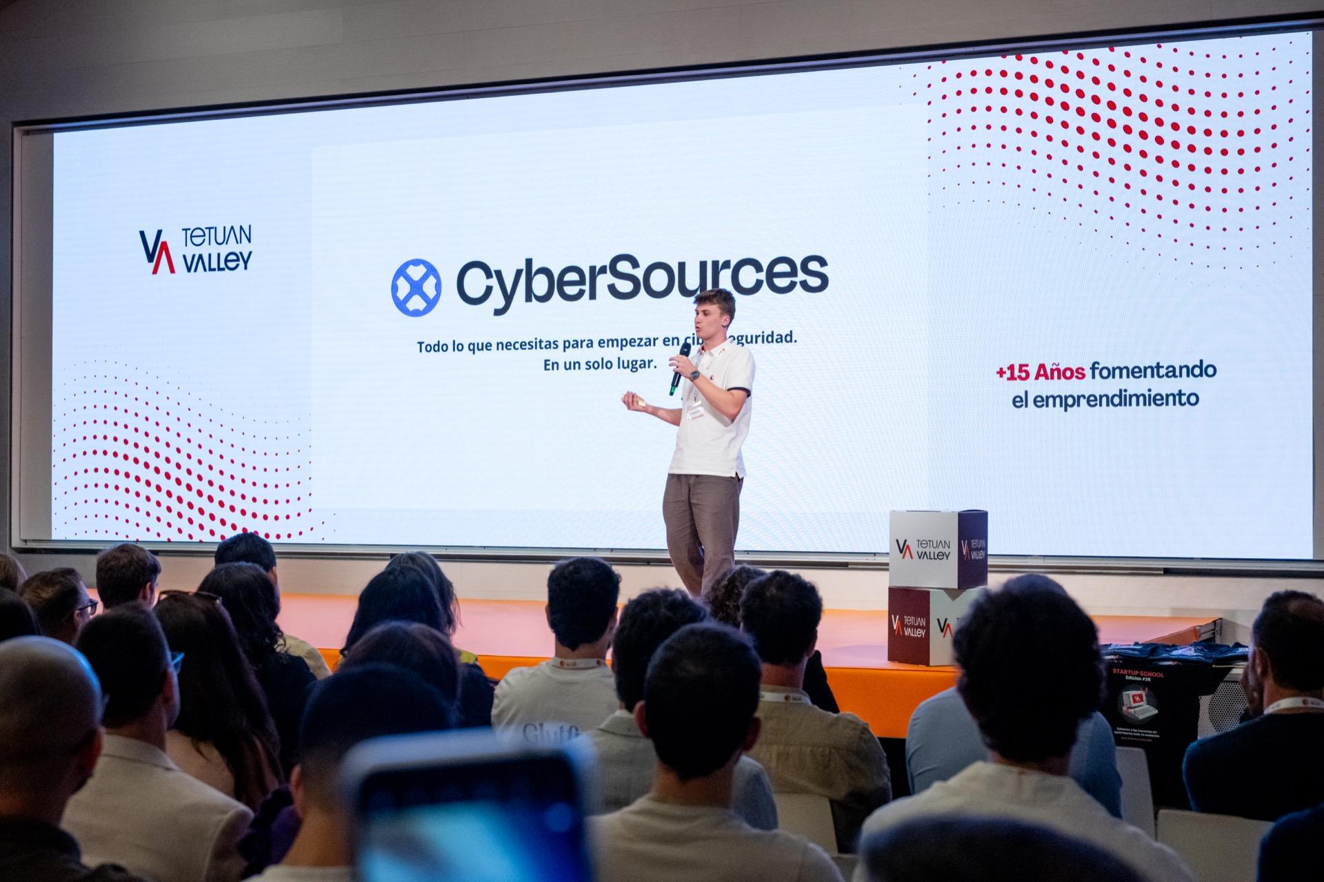 Bruno Salvatella presenting CyberSources at Tetuan Valley Startup School